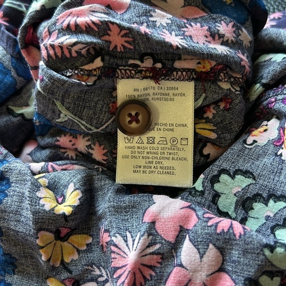 Anthropologie Meadow Rue Eldoret Floral Wrap Top Purple Size 6 - Picture 11 of 14